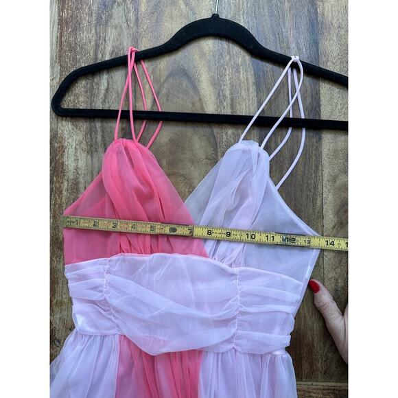 Vintage Vanity Fair Pink V-Neckline Sleeveless Nightgown Size 32 - Picture 4 of 12